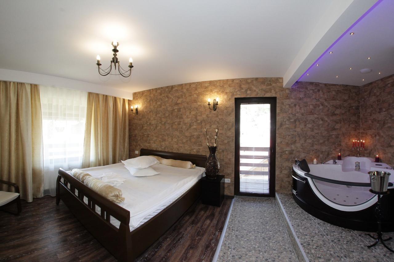 Pension Casa Wenge Sinaia Exterior foto